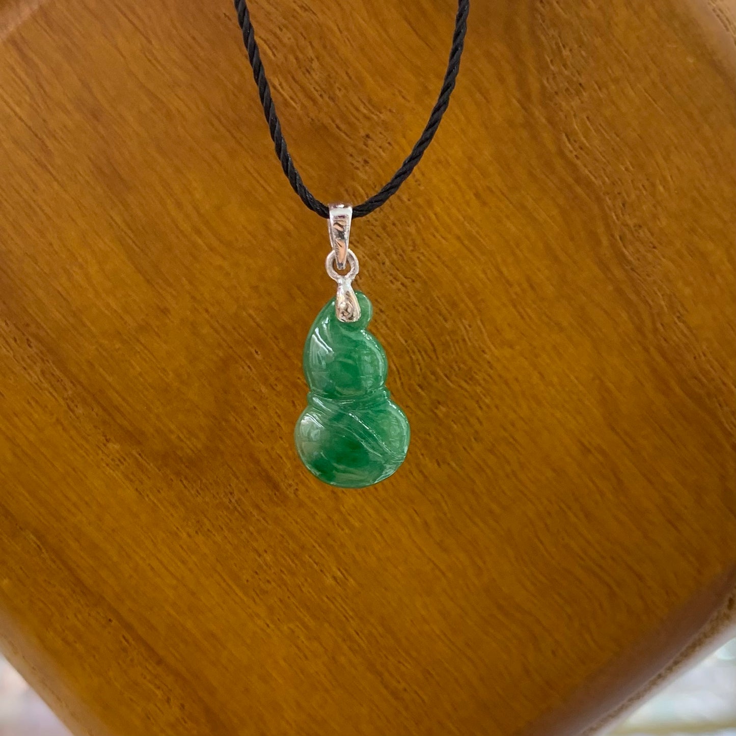 鑲18k白金辣椒青玉葫蘆系列✨貨品編號:K248271934