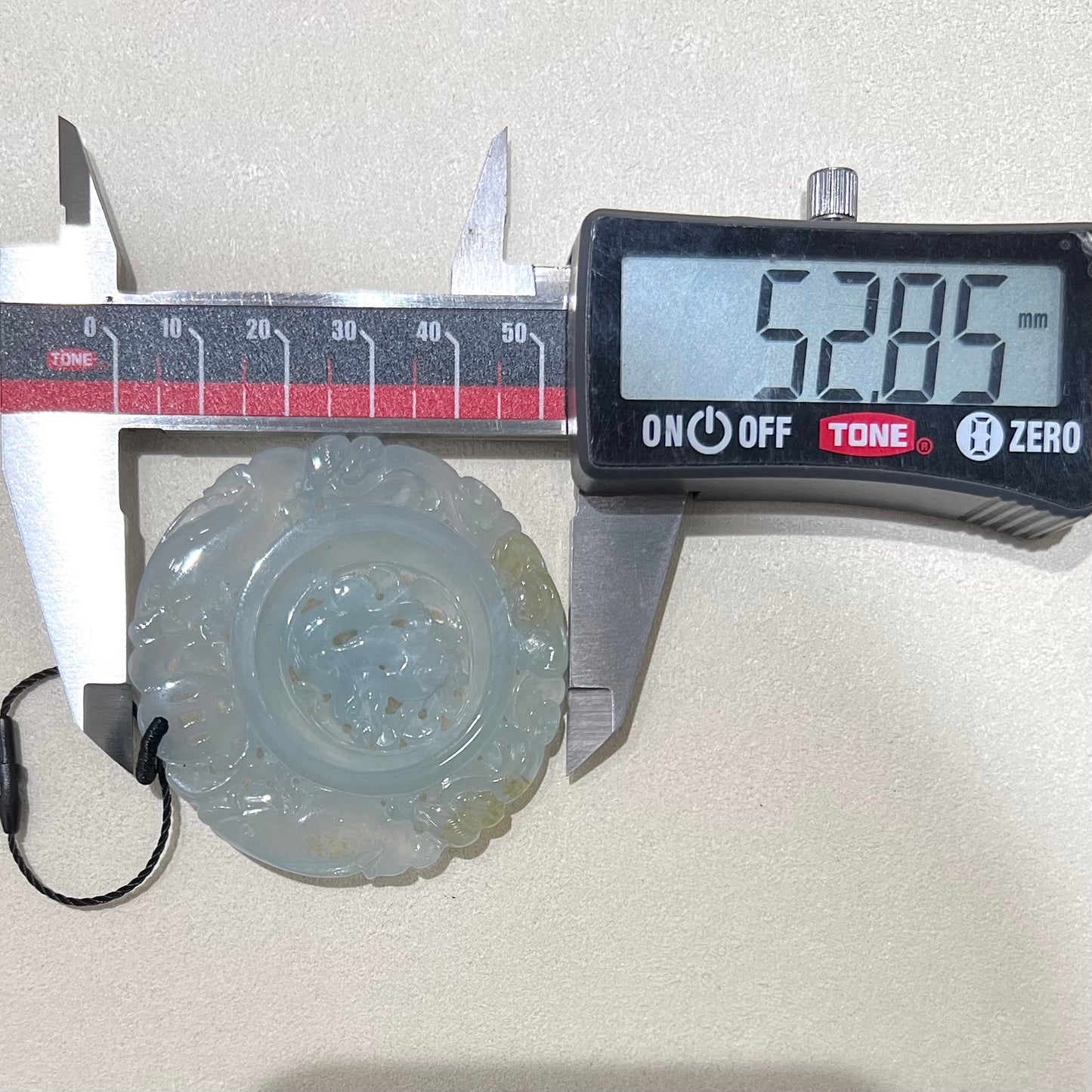 AE259131822 ✨ 天然緬甸翡翠 · 玻璃種雙魚福鼠縷空旋轉古龍掛件