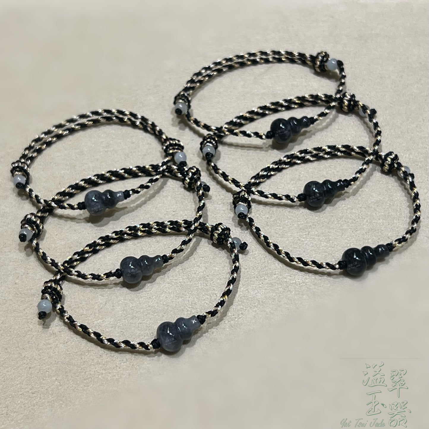 📿天然緬甸烏雞翡翠* 墨玉葫蘆配溢翠手繩系列