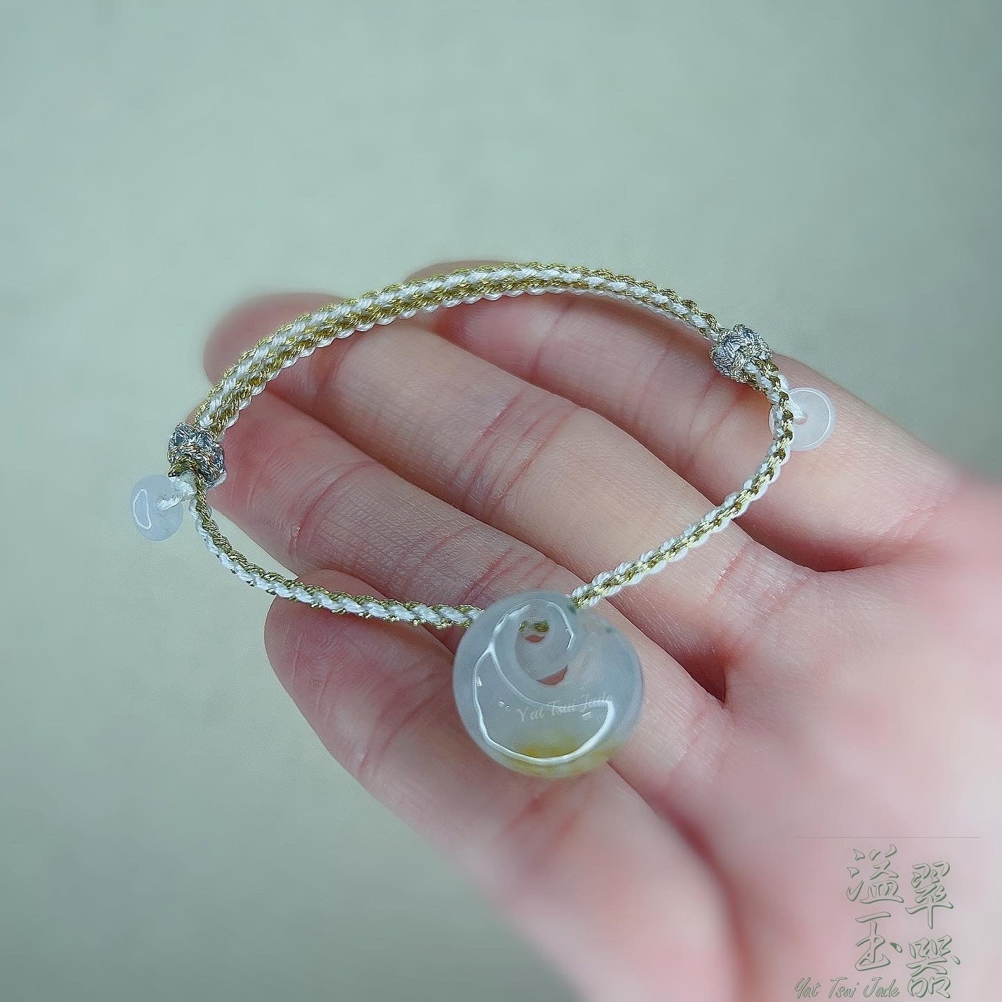 ✨天然緬甸翡翠「冰飄金花玉螺」配溢翠平安扣手繩系列✨獨一無二的翡翠獨特美✨貨品編號:G248191906