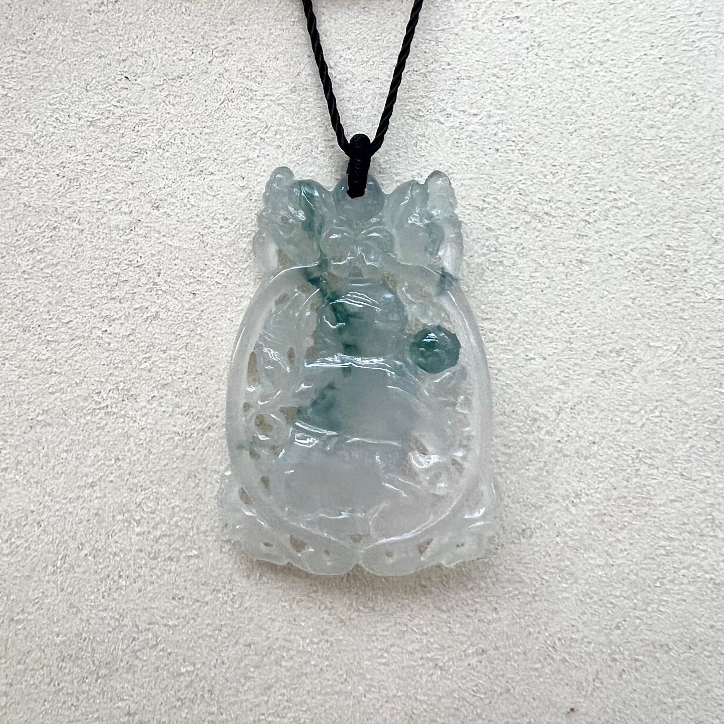 259132019✨天然緬甸翡翠 · 飄花玉童龍✨
龍首草龍爭珠 · 家族傳承