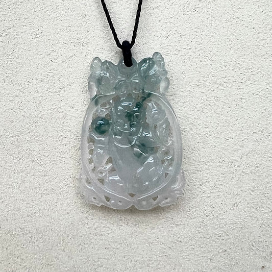 259132019✨天然緬甸翡翠 · 飄花玉童龍✨
龍首草龍爭珠 · 家族傳承