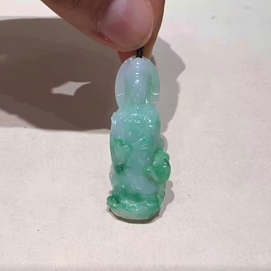 🙏🏼天然緬甸白底春彩翡翠觀音菩薩頸墜🫶🏻25105546